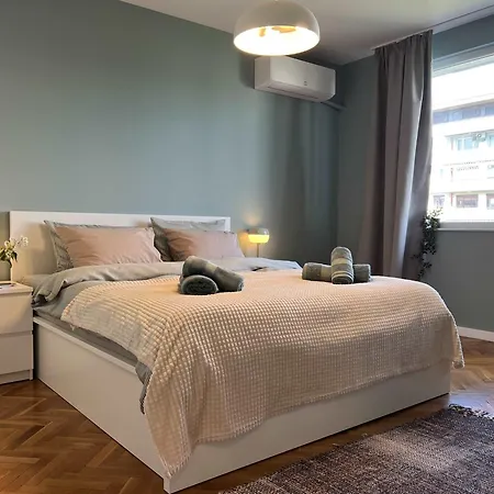 Top-floor 2bd With Terrace In The Heart Of By Flat Manаger Apartment *