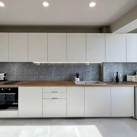 Top-floor 2bd With Terrace In The Heart Of By Flat Manаger Apartment